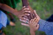 hands-1950985